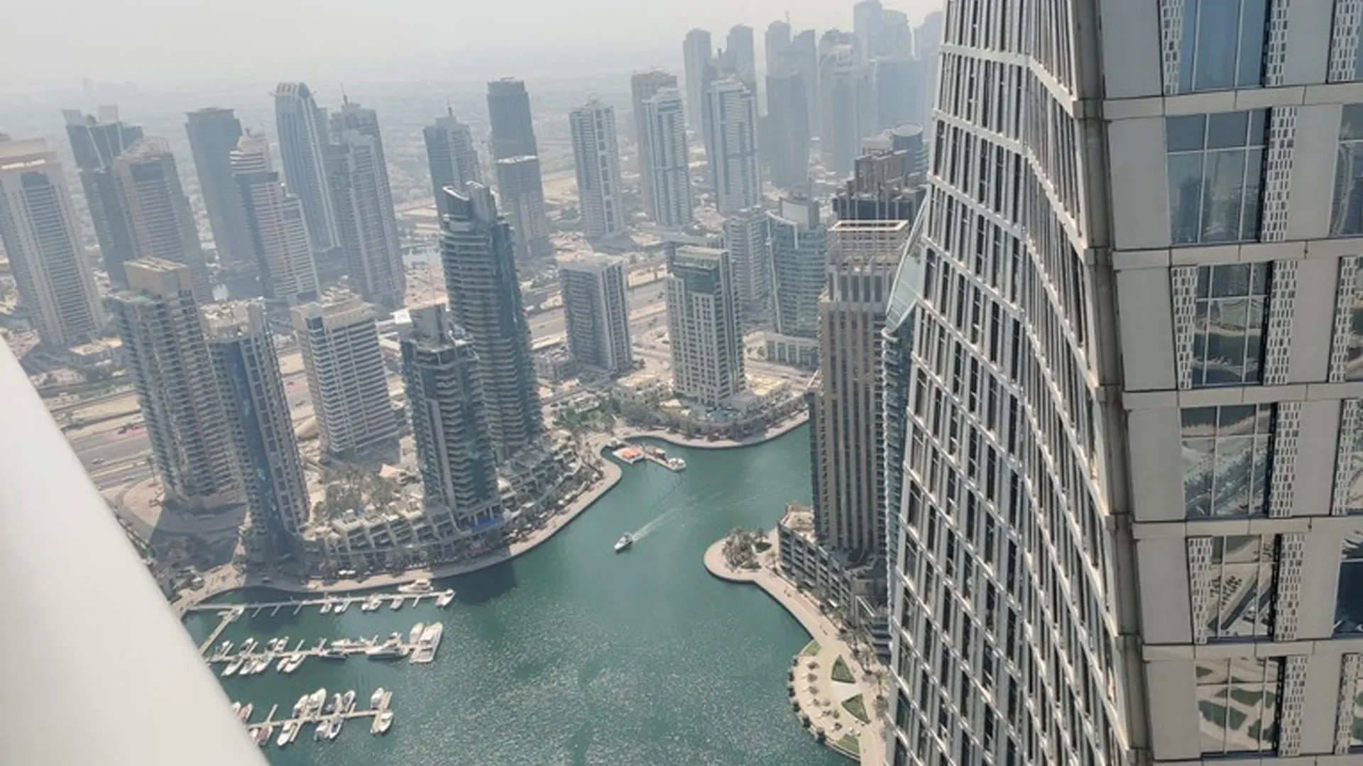 Edge-Realty-Stunning View Fully Furnished Luxury Apartment in Damac Heights